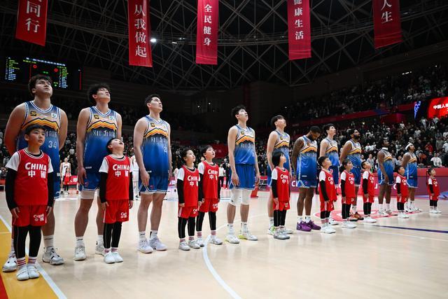 崭露头角